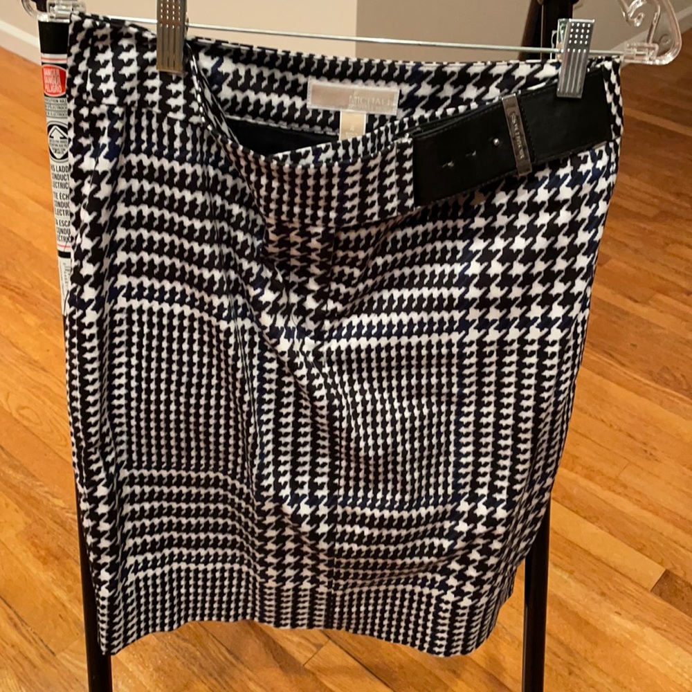 Michael Kors houndstooth skirt